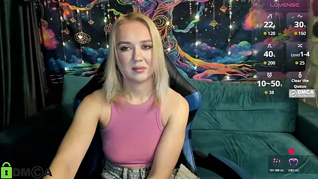 Snapshot of CrystalGirl99 chatting on February 5, 2026, 7:59 am CrystalGirl99 online show from February 5, 2026, 7:59 am