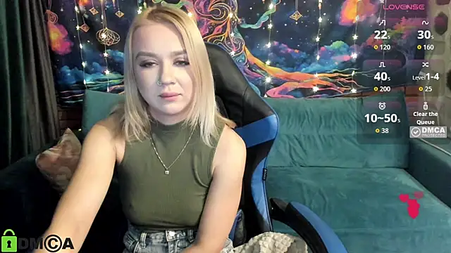 Snapshot of CrystalGirl99 chatting on February 20, 2026, 8:16 am CrystalGirl99 online show from February 20, 2026, 8:16 am