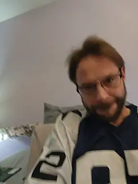 Chiligrande6969 online show from November 7, 2025, 6:01 pm