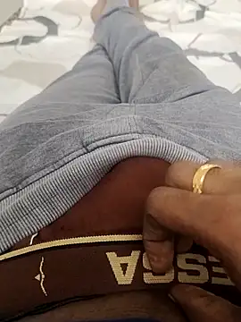 slim-uncut online show from October 25, 2025, 1:49 am