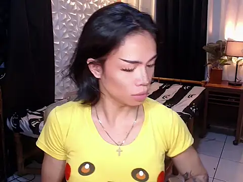 WILDROXIE online show from October 3, 2025, 11:06 pm