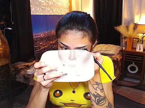 WILDROXIE online show from October 29, 2025, 11:14 pm