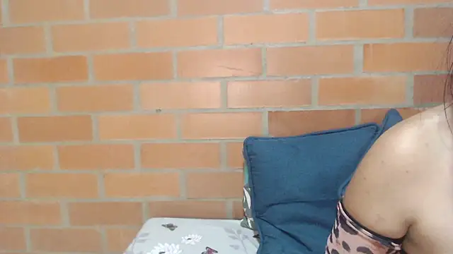 Snapshot of Montserrat_Jay chatting on May 12, 2026, 2:12 pm Montserrat Jay online show from May 12, 2026, 2:12 pm