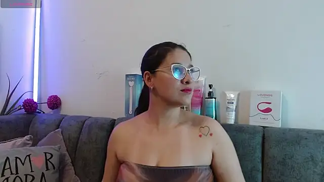 Snapshot of Alana_steel_1 chatting on March 31, 2026, 7:38 pm Alana steel 1 online show from March 31, 2026, 7:38 pm