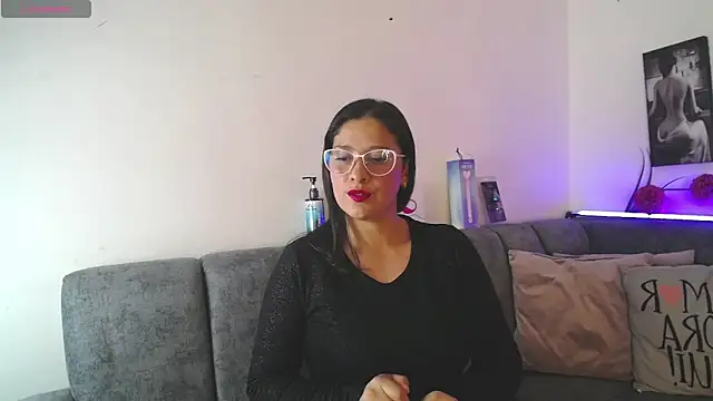 Snapshot of Alana_steel_1 chatting on March 3, 2026, 7:32 pm Alana steel 1 online show from March 3, 2026, 7:32 pm