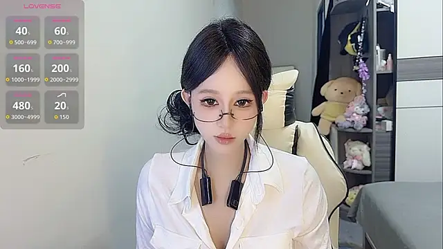 coco coco cc online show from September 16, 2025, 12:33 am