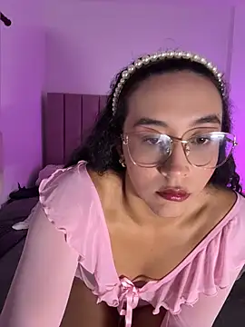 alehia cute online show from May 6, 2026, 11:31 pm