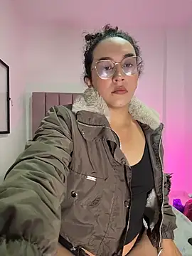 alehia cute online show from August 6, 2026, 12:38 am