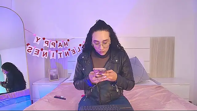 alehia cute online show from February 17, 2026, 9:23 pm