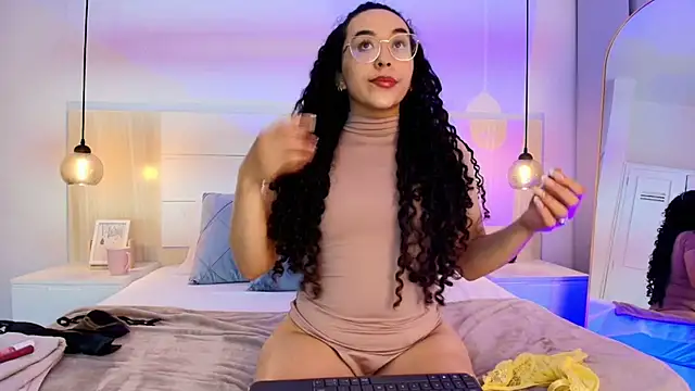 alehia cute online show from November 14, 2025, 10:35 pm