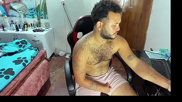 Alex Dancy5 online show from October 21, 2025, 1:16 am