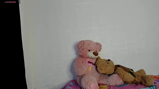 HaileyDuke online show from May 13, 2026, 1:34 am