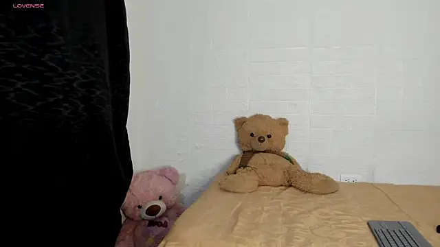 HaileyDuke online show from June 25, 2026, 2:31 am