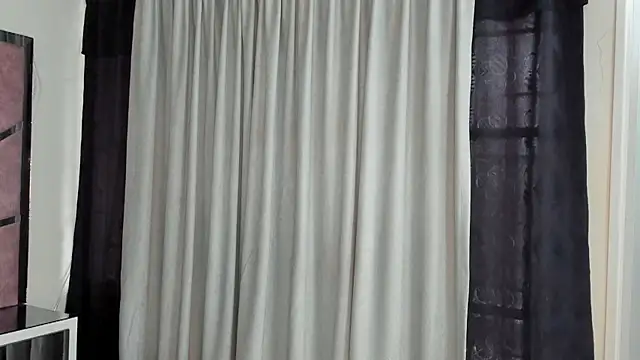 HaileyDuke online show from October 18, 2025, 12:18 pm