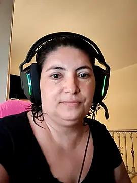 lina maria99 online show from September 17, 2025, 12:40 pm