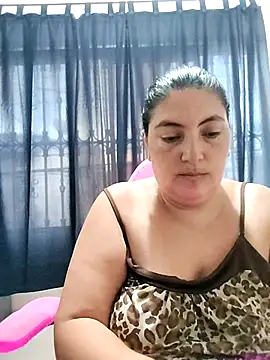 lina maria99 online show from November 1, 2025, 9:52 pm