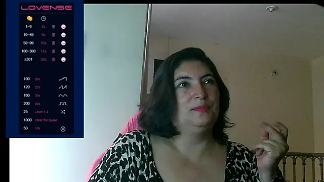 lina maria99 online show from September 18, 2025, 2:53 pm