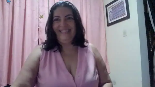 Snapshot of lina_maria99 chatting on May 21, 2026, 8:12 am lina maria99 online show from May 21, 2026, 8:12 am