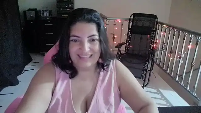 lina maria99 online show from May 3, 2026, 2:49 am