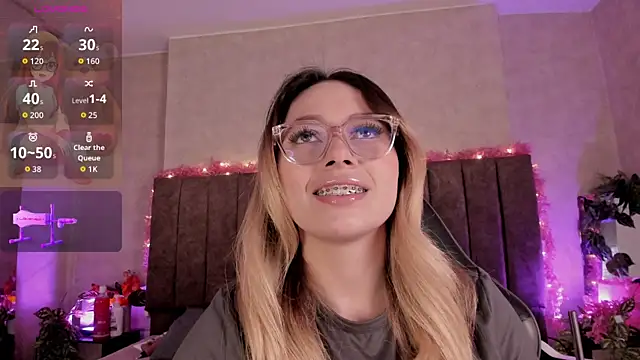 LanaMills  online show from July 20, 2026, 5:26 am