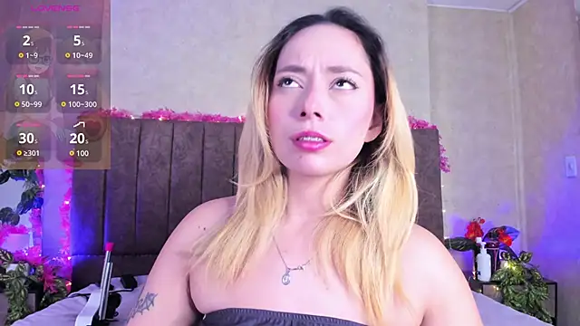 LanaMills  online show from June 30, 2026, 4:34 am