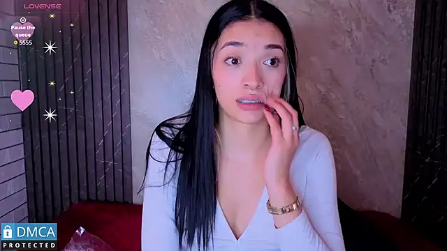 stepha   online show from March 17, 2026, 7:06 pm