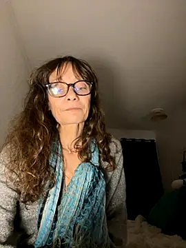 Chris06d22xh online show from November 3, 2025, 8:01 pm