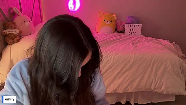 emmyfawn online show from September 12, 2025, 4:23 am