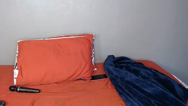 Lunalee online show from December 3, 2025, 9:20 am