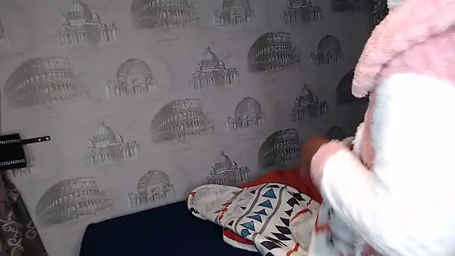 Snapshot of Lunalee chatting on June 23, 2026, 9:07 am Lunalee online show from June 23, 2026, 9:07 am