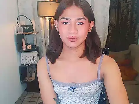 Snapshot of asianlatina69 chatting on September 18, 2025, 11:24 am asianlatina69 online show from September 18, 2025, 11:24 am