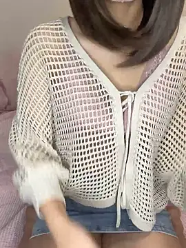 reina 00121 online show from September 26, 2025, 12:39 am