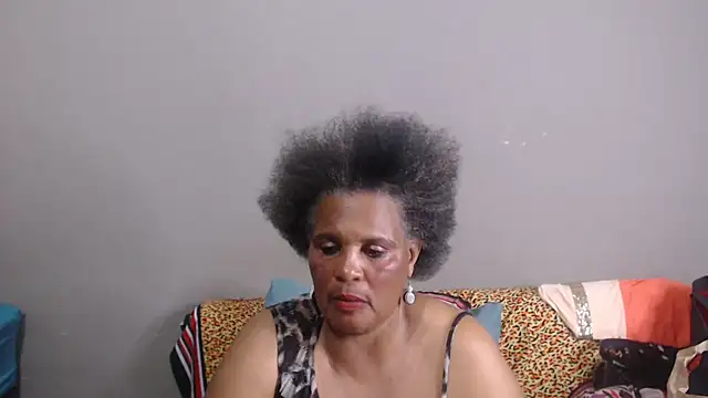 Snapshot of GrandBustyMelon chatting on July 2, 2026, 8:37 pm GrandBustyMelon online show from July 2, 2026, 8:37 pm