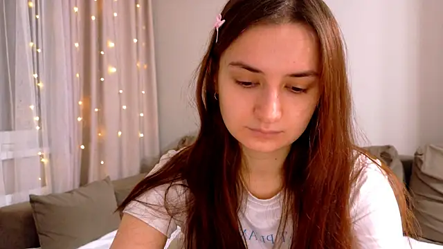 Lelia Vibe online show from November 24, 2025, 2:28 pm