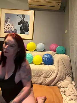 Island Siren online show from November 8, 2025, 10:35 pm