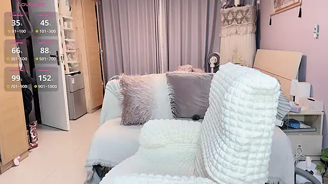 Y2Luvk online show from October 17, 2025, 9:16 pm