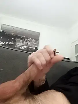 DannySastre91 online show from November 6, 2025, 2:21 pm