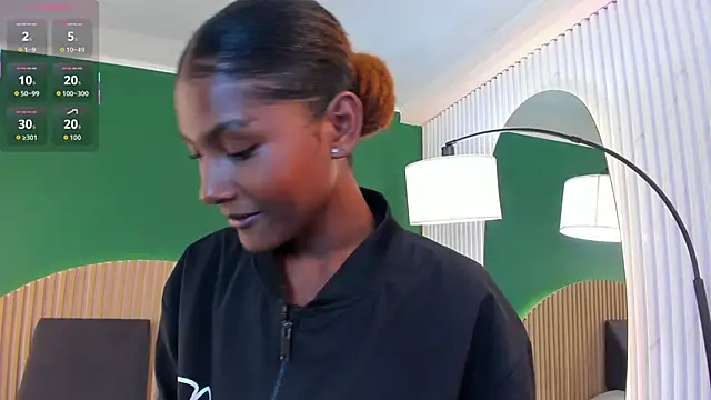 halleylorens online show from June 21, 2026, 1:17 pm
