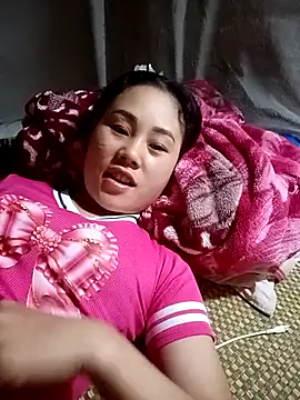Snapshot of Ruaiuoi chatting on April 18, 2026, 12:18 pm Ruaiuoi online show from April 18, 2026, 12:18 pm