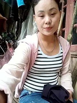 Snapshot of Ruaiuoi chatting on May 10, 2026, 12:58 am Ruaiuoi online show from May 10, 2026, 12:58 am