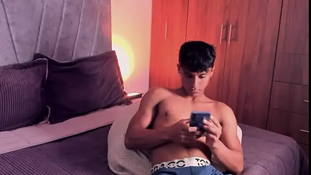 ZYZZ1312 online show from September 18, 2025, 7:17 pm