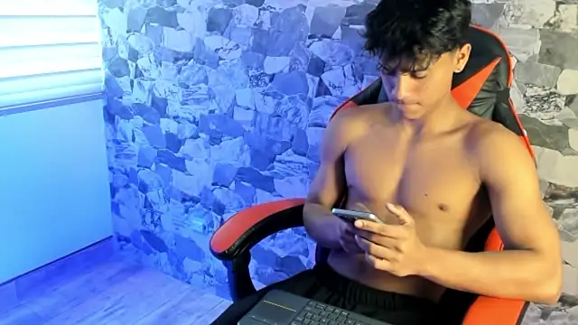 Snapshot of ZYZZ1312 chatting on July 17, 2026, 5:54 pm ZYZZ1312 online show from July 17, 2026, 5:54 pm