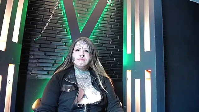 Snapshot of Venus_Rock chatting on May 15, 2026, 12:58 pm Venus Rock online show from May 15, 2026, 12:58 pm