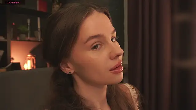 Olivia Farrell online show from October 1, 2025, 12:53 pm