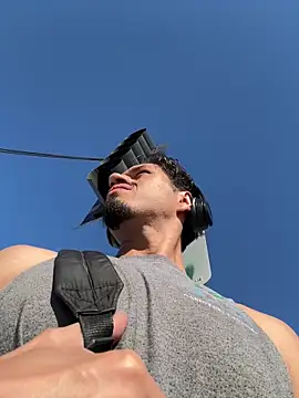 mrredcorn online show from October 6, 2025, 3:24 pm