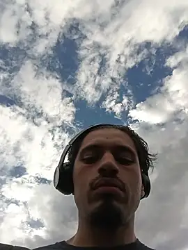 mrredcorn online show from October 22, 2025, 3:44 pm