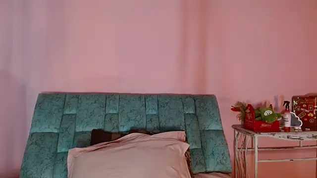 Camila Russoo online show from March 23, 2026, 6:30 pm