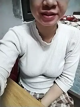 Mie rose online show from February 12, 2026, 1:38 am