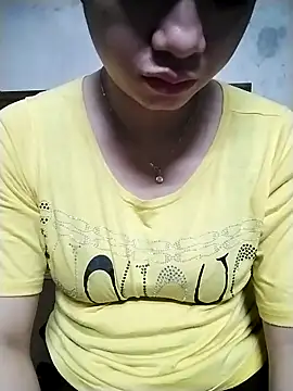Snapshot of Mie_rose chatting on June 19, 2026, 7:03 am Mie rose online show from June 19, 2026, 7:03 am