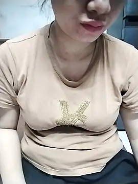 Mie rose online show from April 27, 2026, 12:58 pm